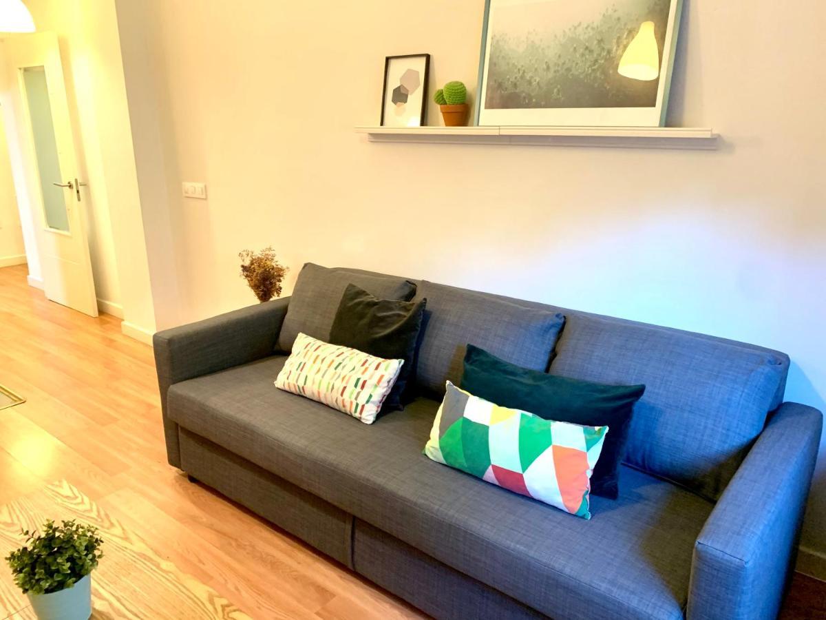 Apartamento Plaza Montaño Málaga Exterior foto