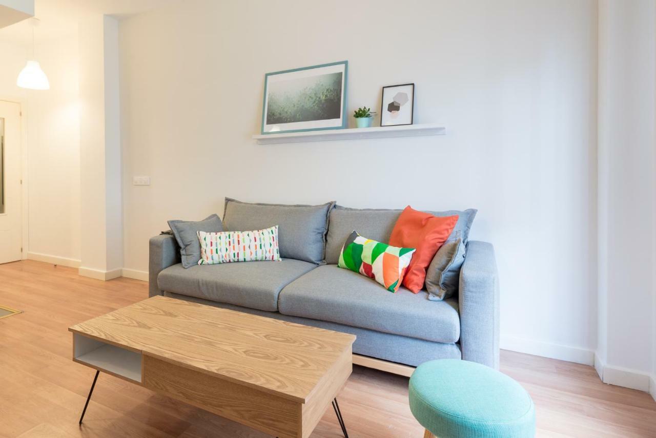 Apartamento Plaza Montaño Málaga Exterior foto