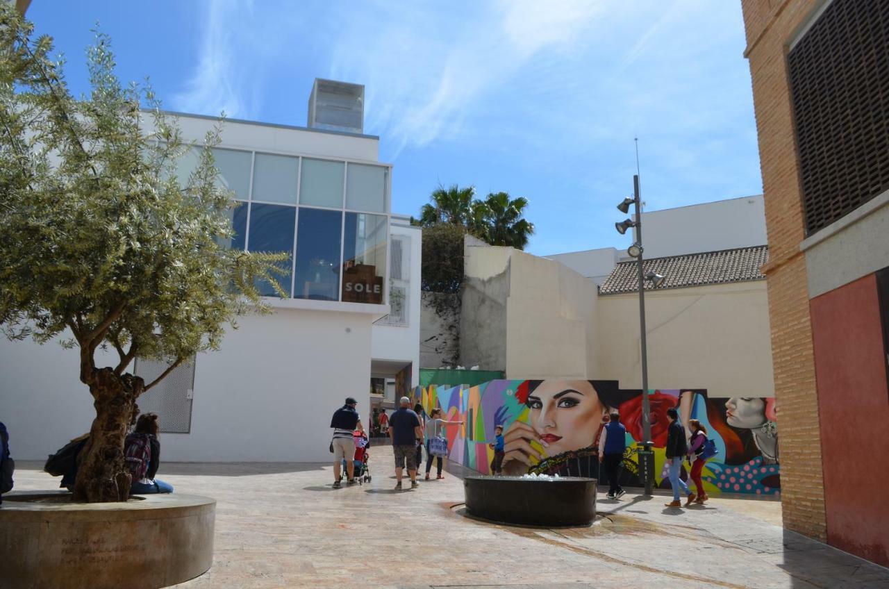 Apartamento Plaza Montaño Málaga Exterior foto